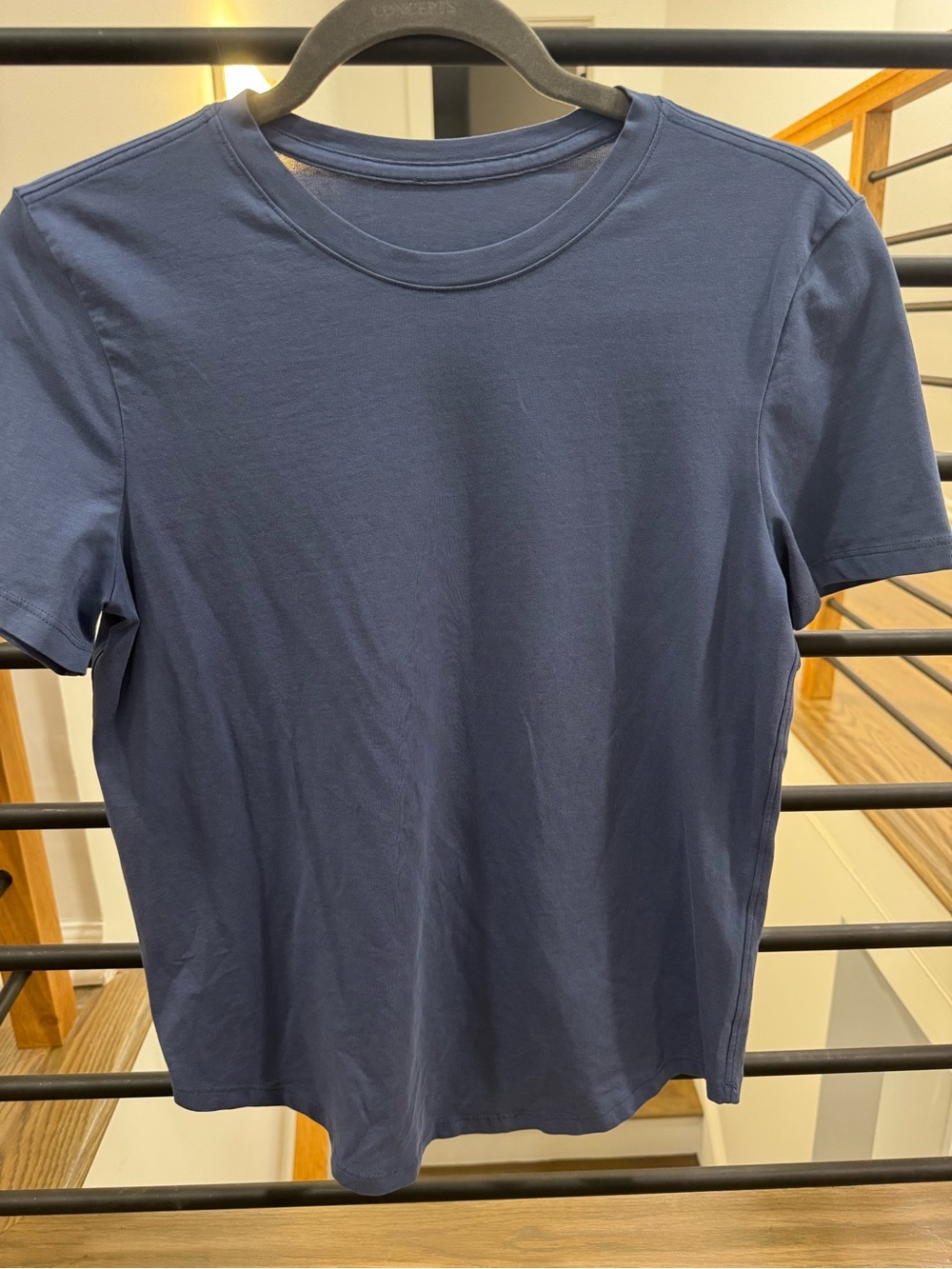 Lululemon Love tshirt size 6 Navy